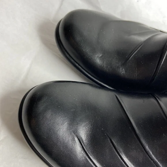 Clarks Genette 9 wide black leather shoes with 2” heel like new - Picture 2 of 12